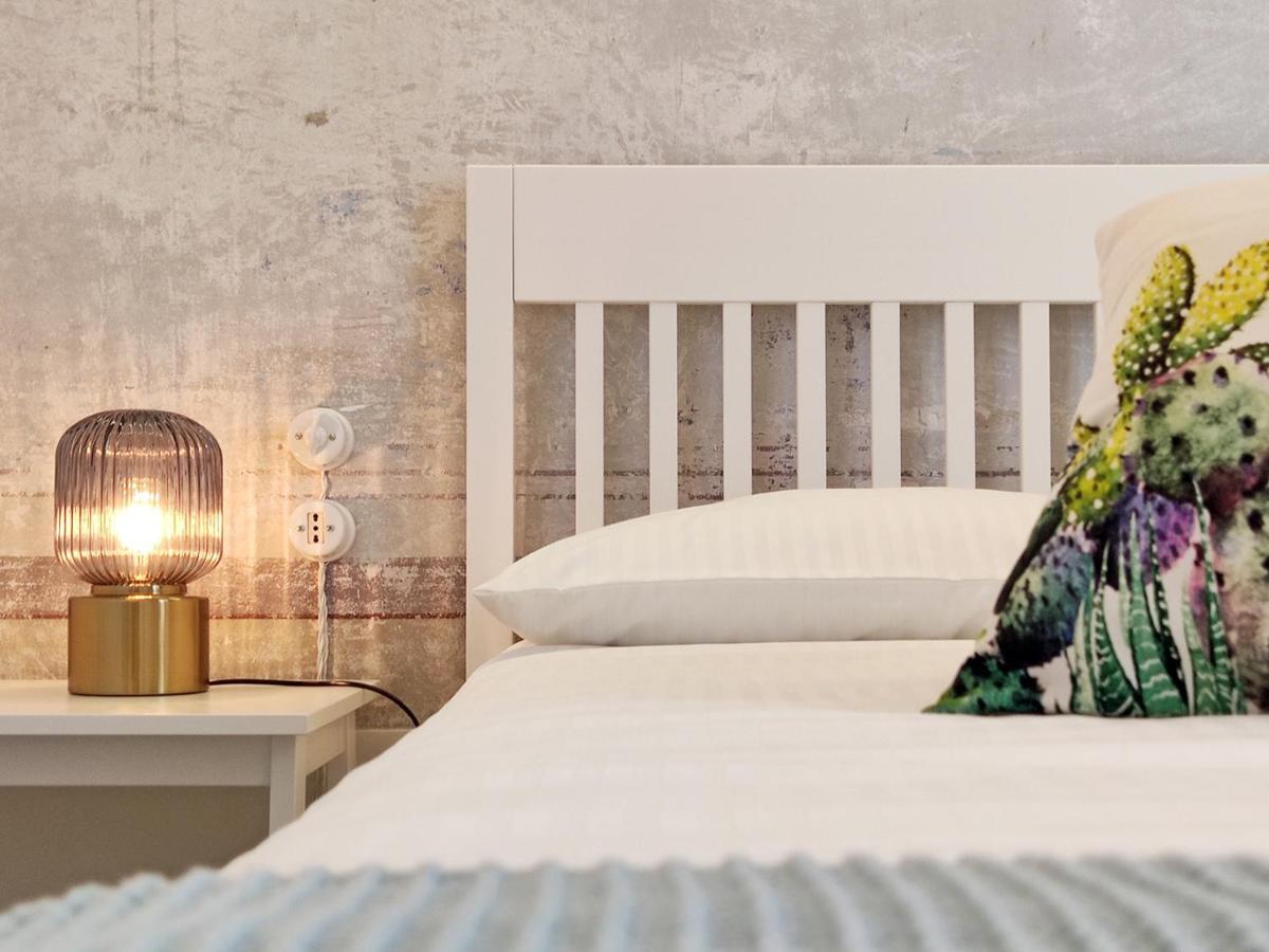 Bassi77 - Rooms & Apartments Trapani Bagian luar foto