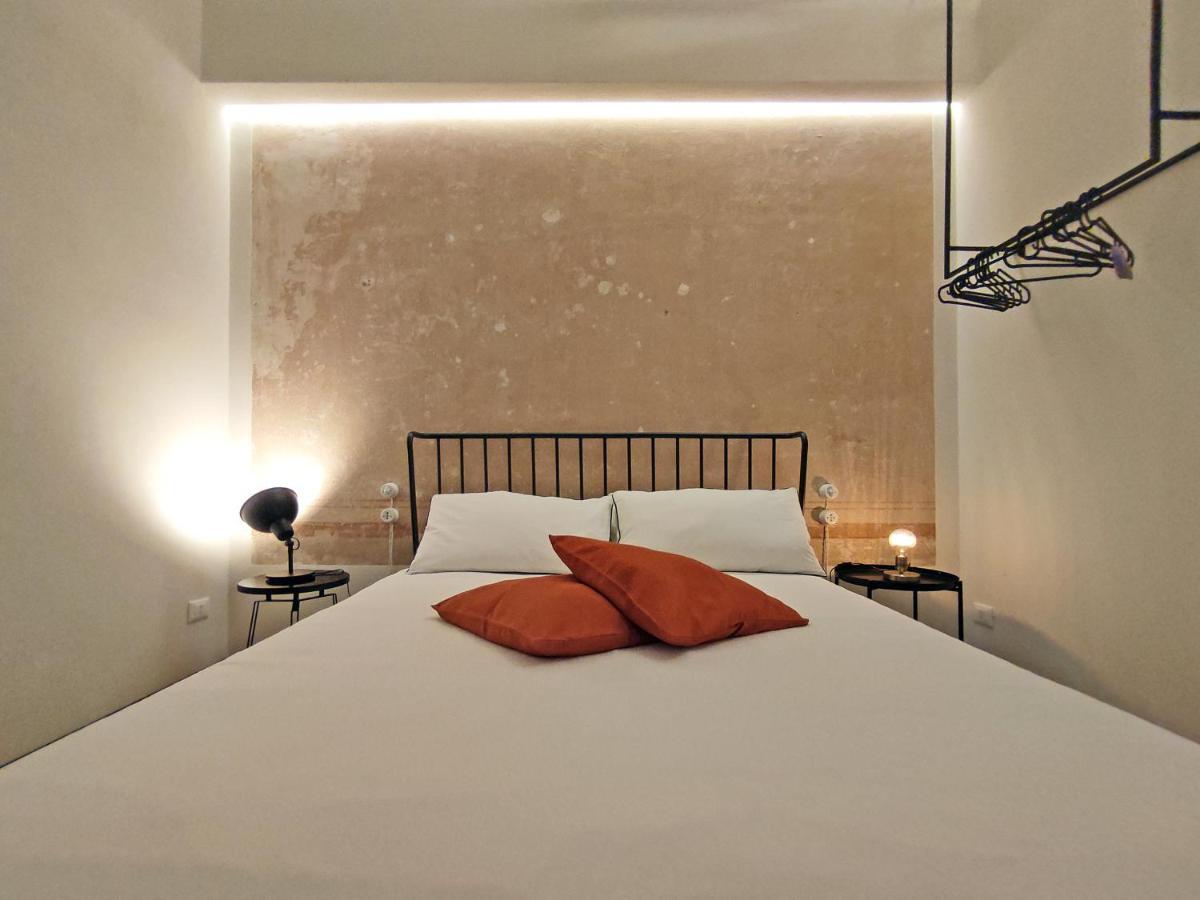 Bassi77 - Rooms & Apartments Trapani Bagian luar foto