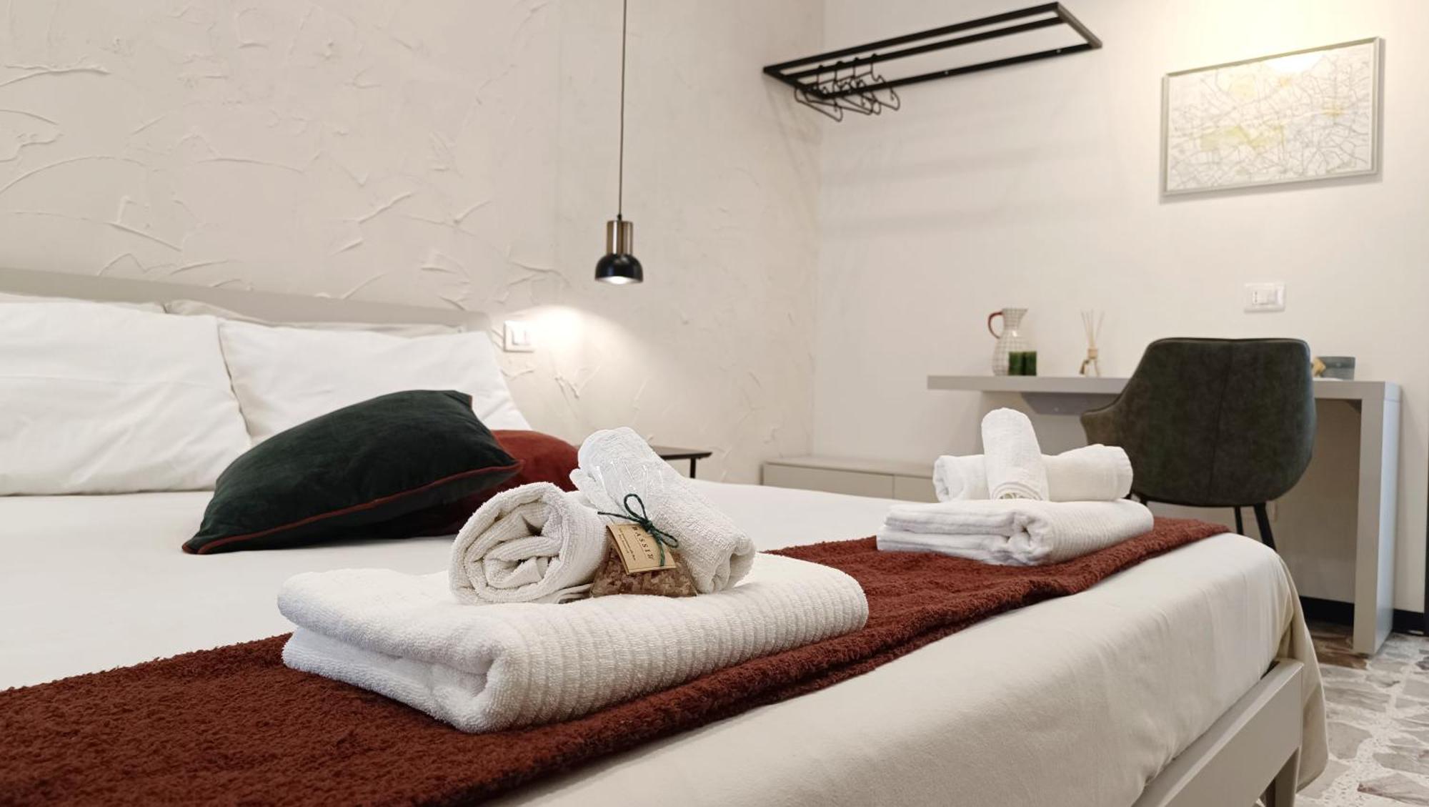 Bassi77 - Rooms & Apartments Trapani Bagian luar foto