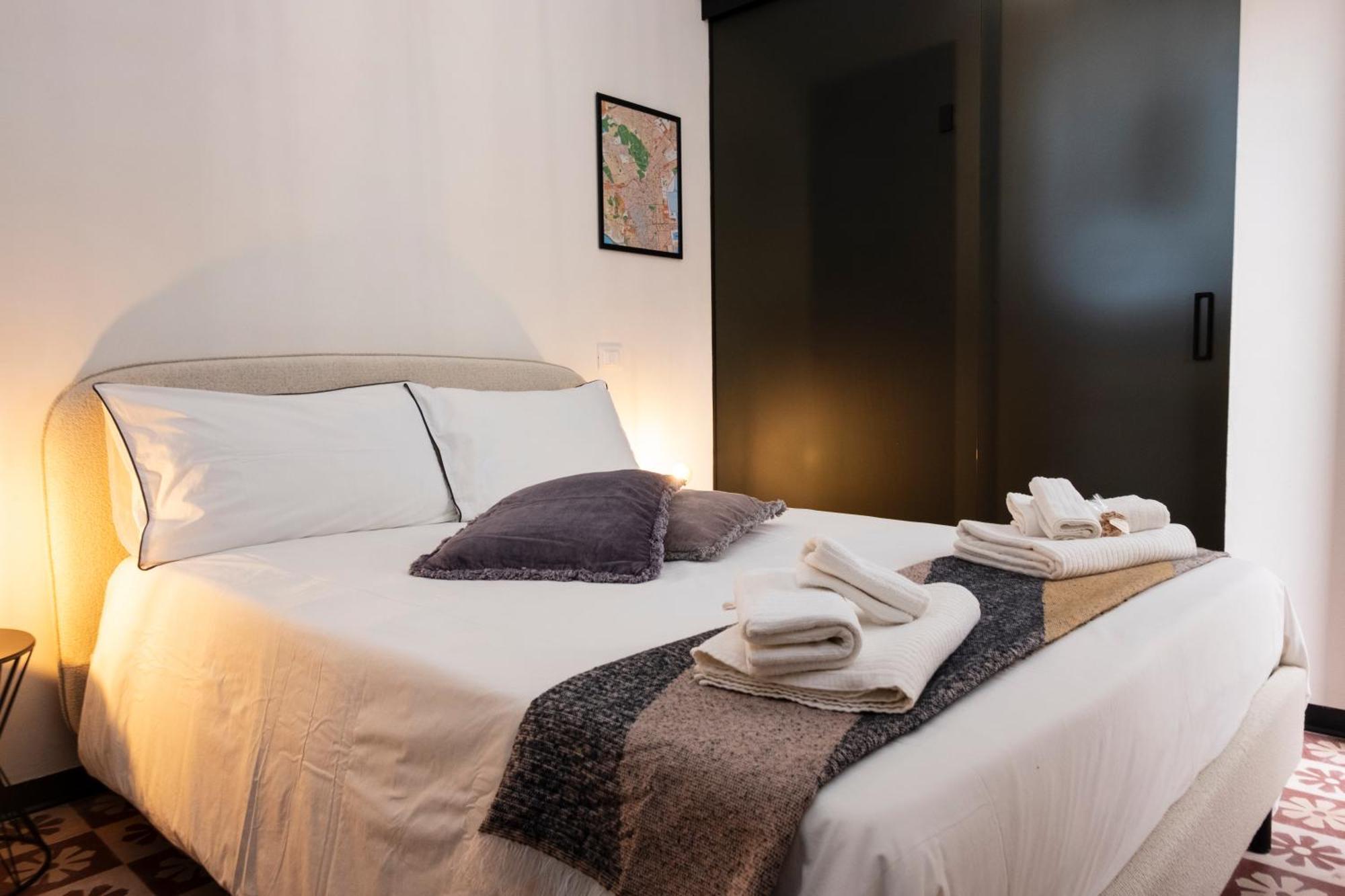 Bassi77 - Rooms & Apartments Trapani Bagian luar foto