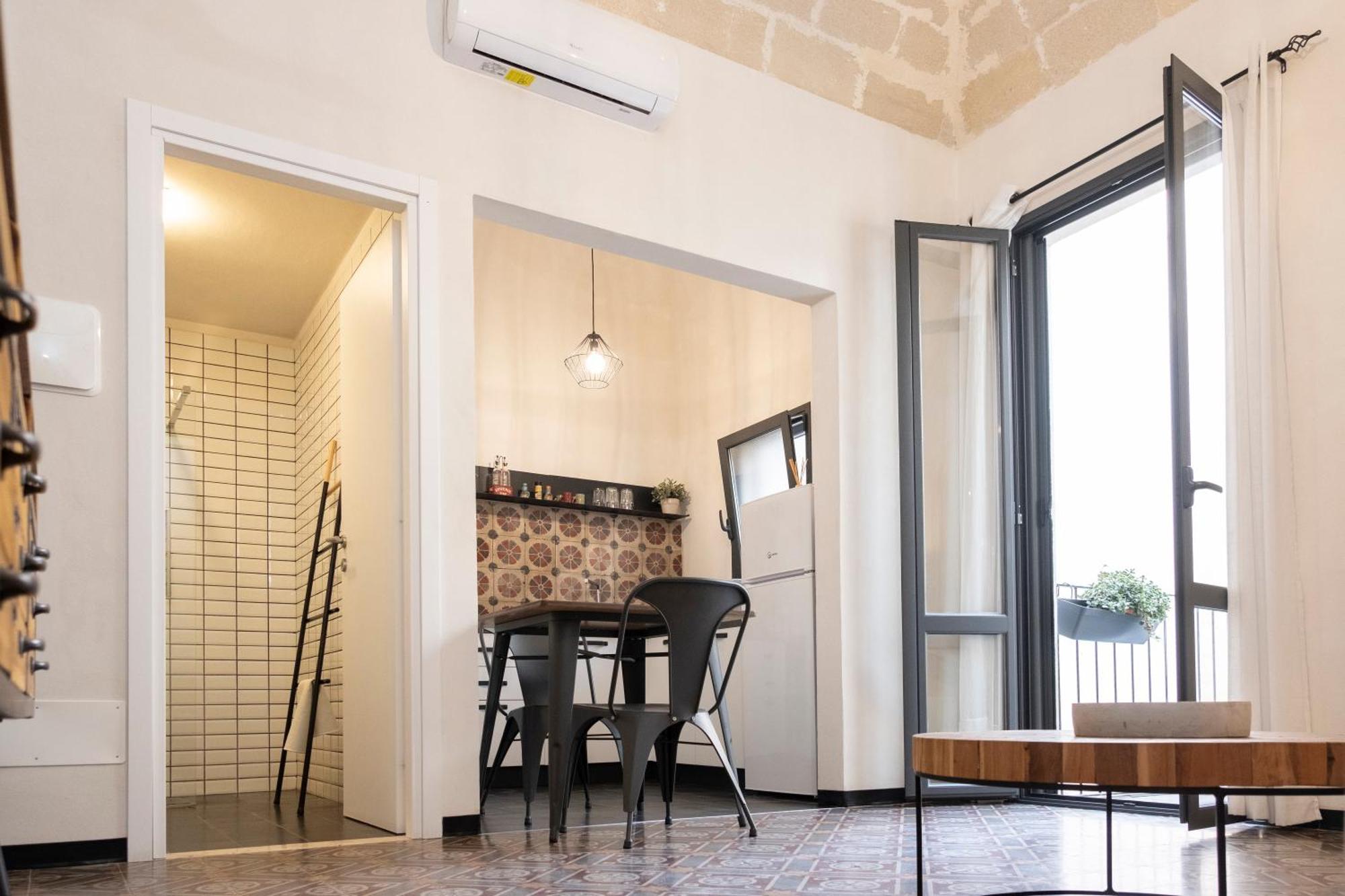 Bassi77 - Rooms & Apartments Trapani Bagian luar foto